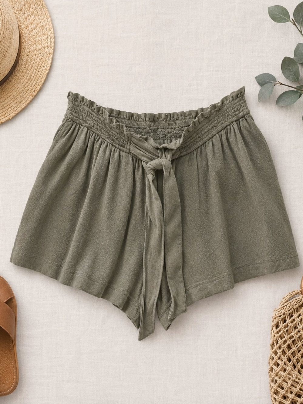 Hollister Ultra High Rise Tie Waist Flowy Shorts Olive Green XL